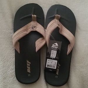 Men's Reef sandals.